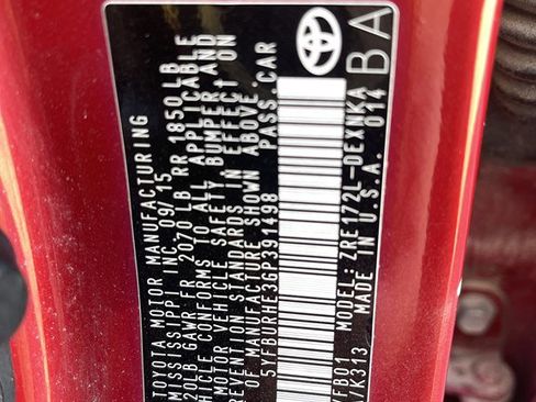 Used 2016 Toyota Corolla LE image 25