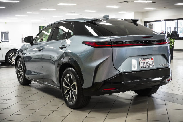 Certified 2023 Lexus RZ 450e Premium w/ Technology Package AWD/4WD image 8