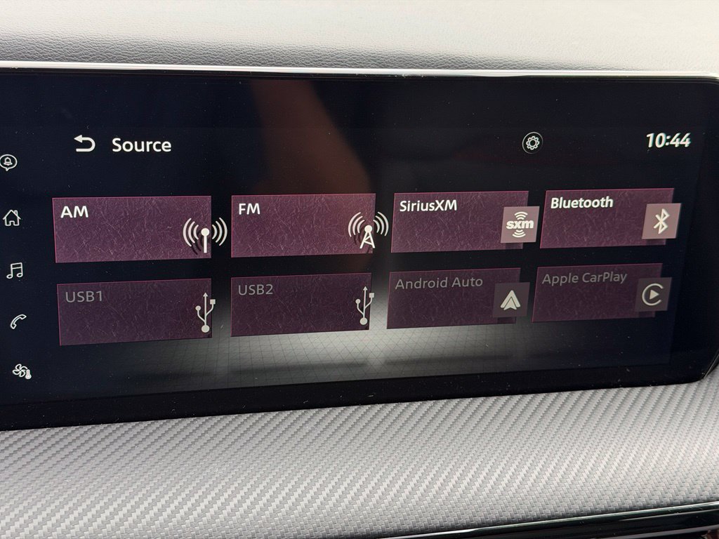 Certified 2025 Nissan Kicks SR FWD image 31