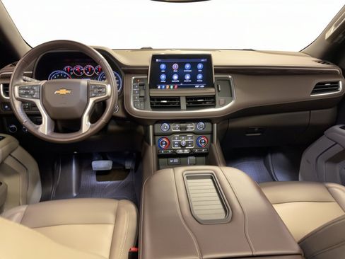 Used 2021 Chevrolet Tahoe LT w/ LT Signature Package RWD image 17