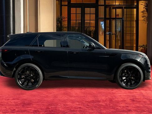 New 2026 Land Rover Range Rover Sport Dynamic SE image 9