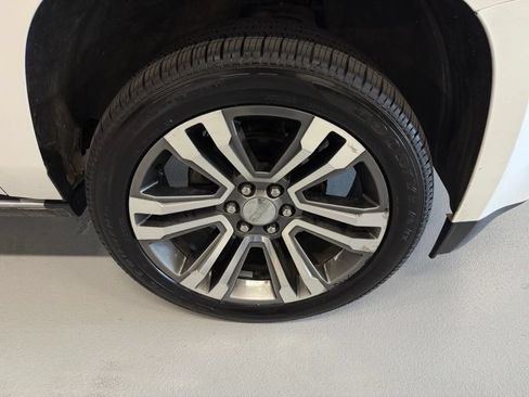 Used 2019 GMC Yukon XL Denali w/ Denali Ultimate Package AWD/4WD image 41