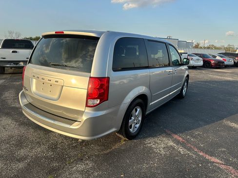 Used 2012 Dodge Grand Caravan SE image 5