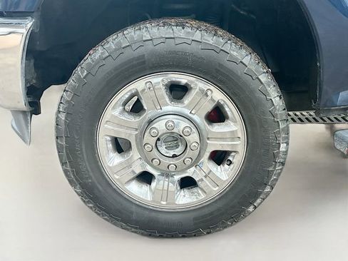 Used 2013 Ford F250 Lariat w/ Chrome Pkg image 30