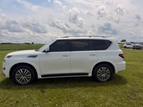 Certified 2023 Nissan Armada SL w/ Cargo Package AWD/4WD image 8