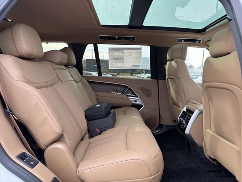 New 2026 Land Rover Range Rover Long Wheelbase SE image 14