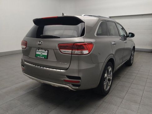 Used 2017 Kia Sorento SX image 9