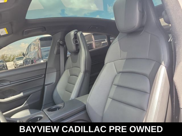 Used 2023 Porsche Taycan 4S AWD/4WD image 25