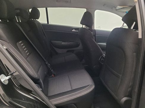 Used 2018 Kia Sportage LX FWD image 19
