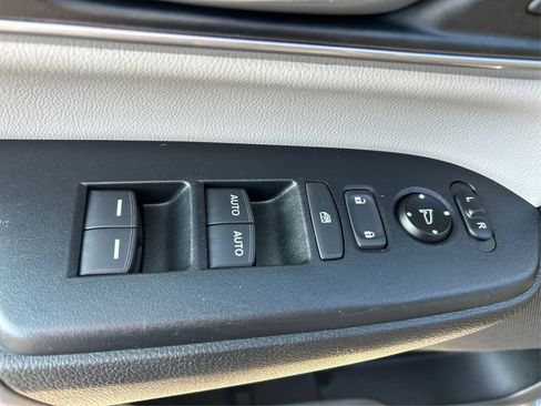 Used 2017 Honda CR-V EX-L image 36