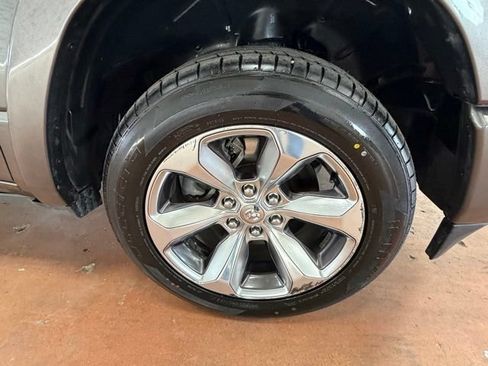 Used 2019 RAM 1500 Limited RWD image 8