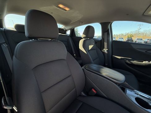 Used 2024 Chevrolet Malibu LT image 30