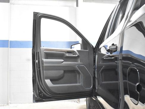 Used 2024 Chevrolet Silverado 1500 LT AWD/4WD image 13