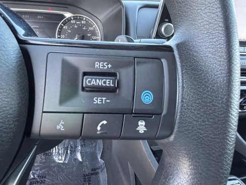 Used 2023 Nissan Rogue SV FWD image 26