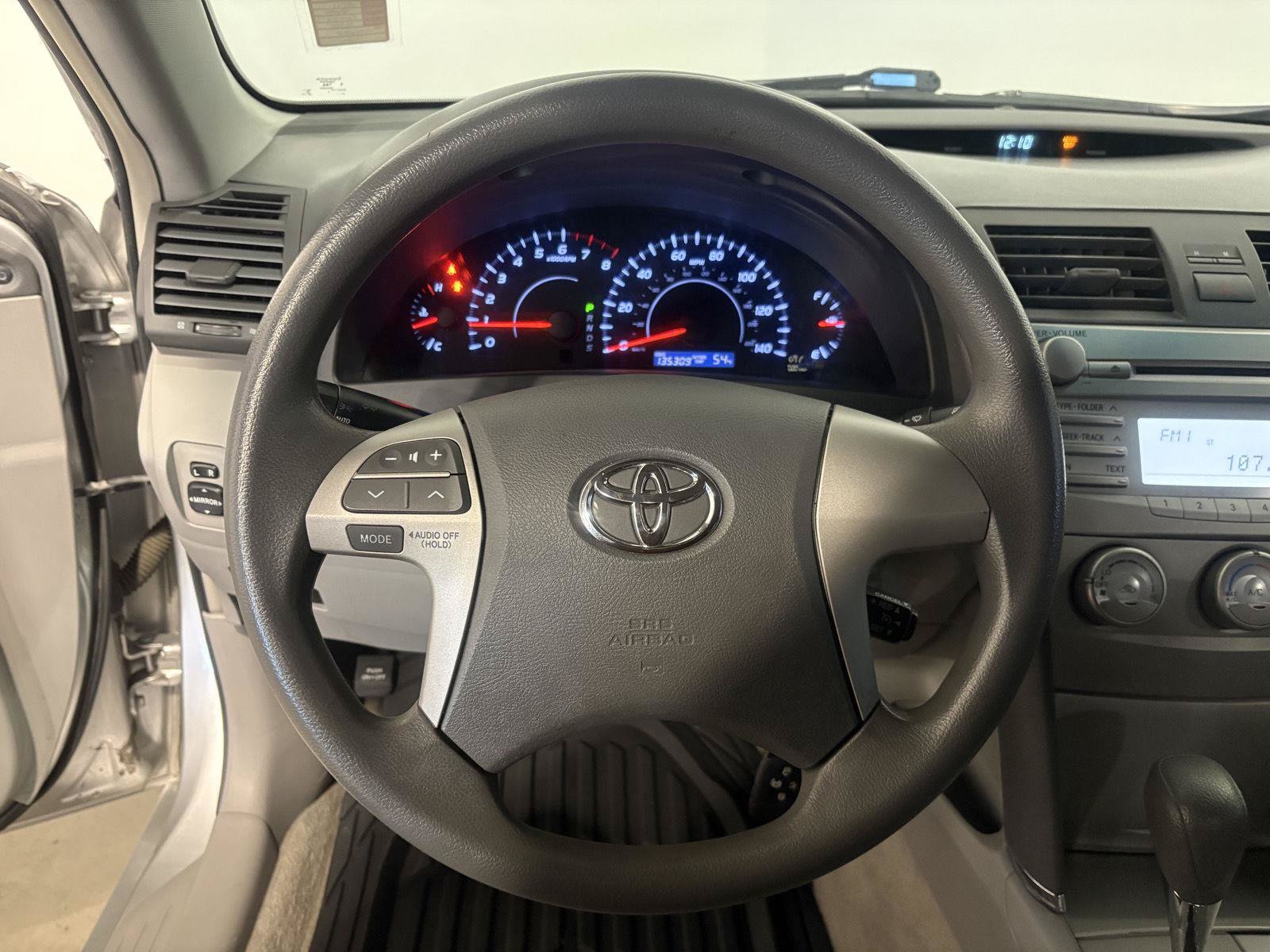 Used 2011 Toyota Camry LE FWD image 20