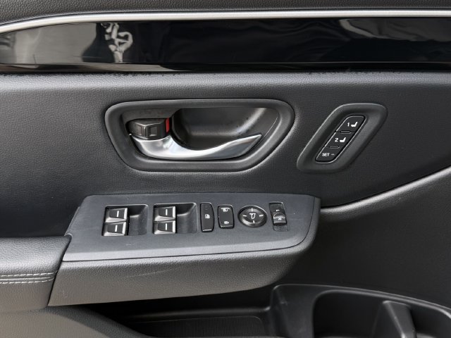 Used 2023 Honda Pilot Touring image 24