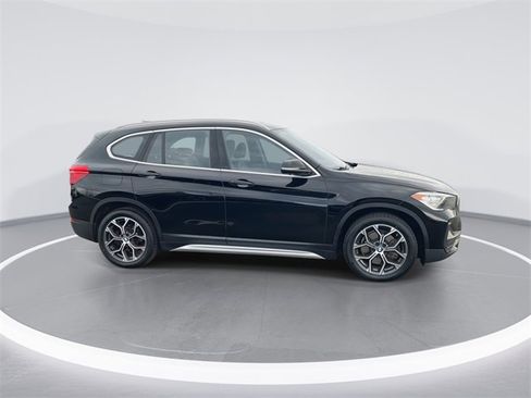 Used 2021 BMW X1 xDrive28i w/ Convenience Package image 9