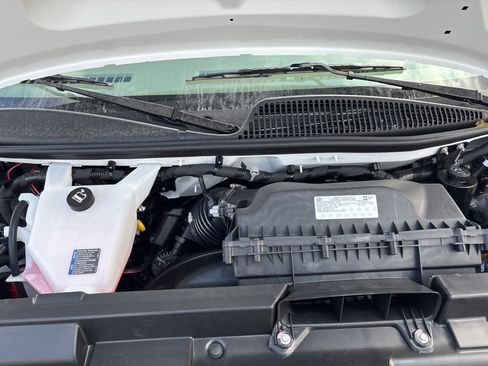 New 2025 Chevrolet Express 2500 image 31