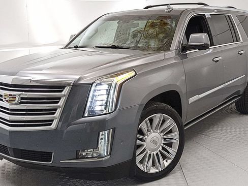 Used 2019 Cadillac Escalade ESV Platinum AWD/4WD image 6