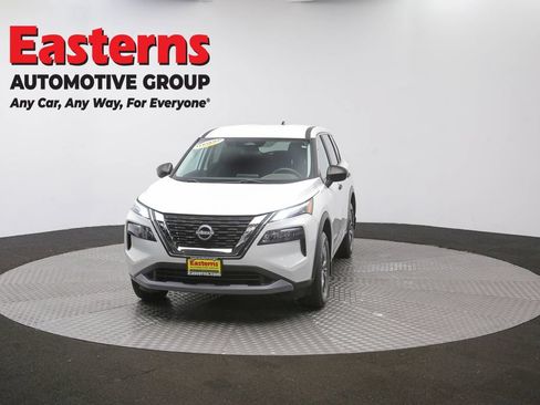 Used 2023 Nissan Rogue S AWD/4WD image 53