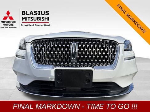 Used 2022 Lincoln Corsair AWD w/ Premium Package image 40