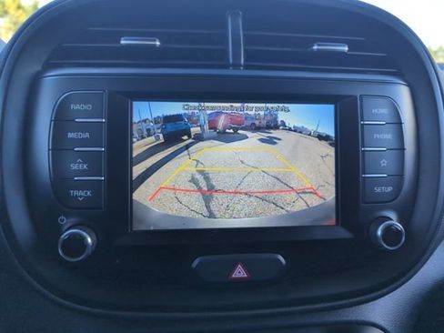 Used 2021 Kia Soul LX image 21