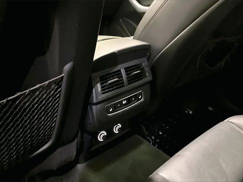 Used 2018 Audi Q7 3.0T Premium Plus w/ Premium Plus Package image 10