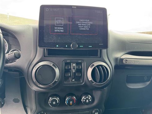 Used 2014 Jeep Wrangler Unlimited Sport w/ Quick Order Package 24S image 28