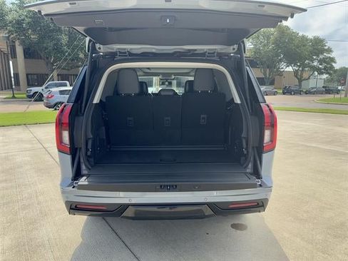 New 2027 Ford Expedition Platinum w/ Driver's Package AWD/4WD image 6