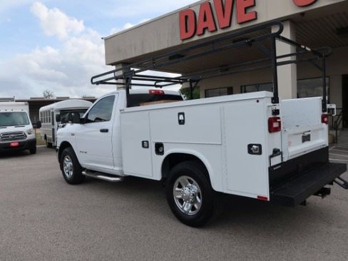 Used 2022 RAM 2500 Tradesman w/ Chrome Appearance Group image 6