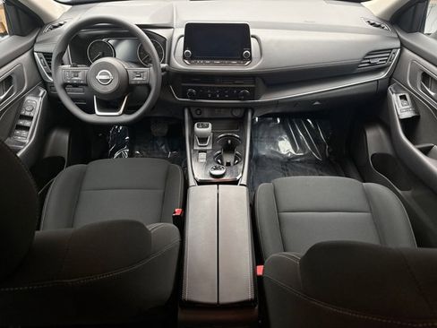 Used 2024 Nissan Rogue S AWD/4WD image 14