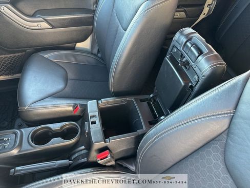 Used 2018 Jeep Wrangler Unlimited Sport image 15