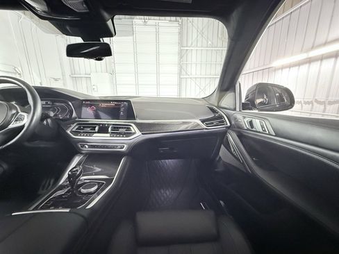 Used 2020 BMW X6 M50i w/ Executive Package image 52