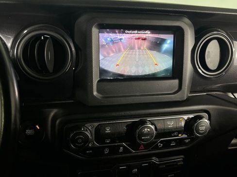 Used 2022 Jeep Wrangler Unlimited Sport image 19