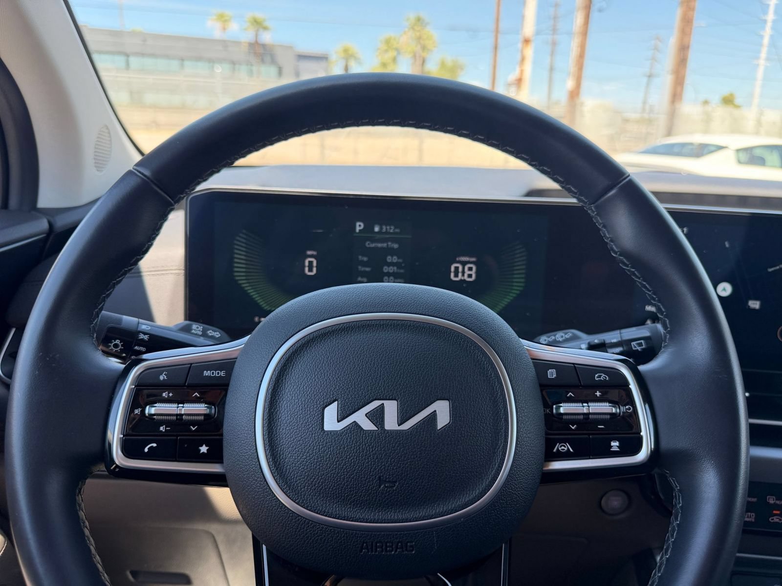 Used 2026 Kia Carnival FWD image 28
