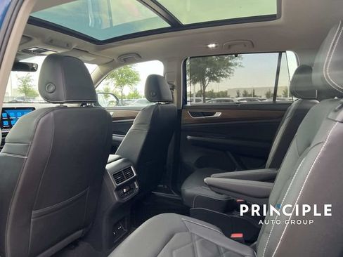 Used 2026 Volkswagen Atlas SE w/ Panoramic Sunroof Package FWD image 30