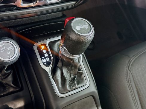 Used 2023 Jeep Wrangler Unlimited AWD/4WD image 24