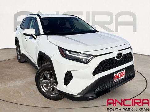 Used 2024 Toyota RAV4 XLE image 1