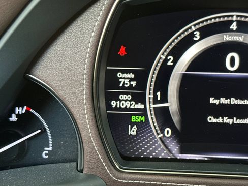 Used 2019 Lexus LS 500 w/ Interior Upgrade Package RWD image 35