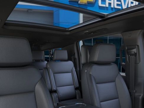 New 2026 Chevrolet Suburban Z71 w/ Z71 Off-Road Package AWD/4WD image 24