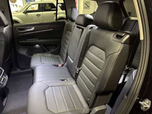 New 2026 Volkswagen Atlas SEL image 14