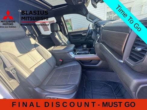Used 2023 Chevrolet Silverado 1500 High Country w/ High Country Premium Package AWD/4WD image 40