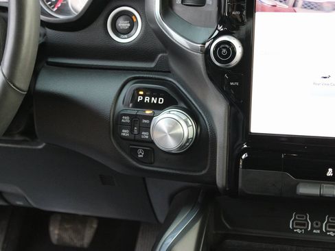 Used 2025 RAM 1500 Laramie AWD/4WD image 26