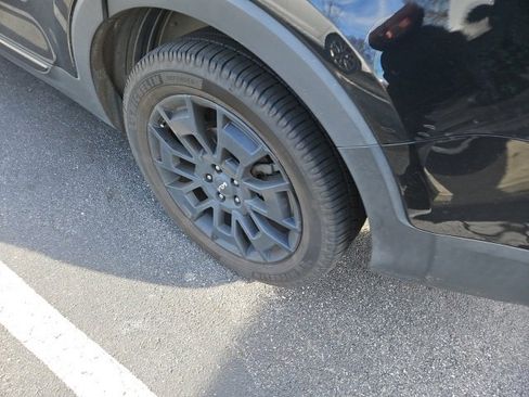 Certified 2022 Kia Telluride EX w/ EX Premium Package image 11