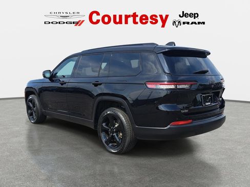 Certified 2023 Jeep Grand Cherokee L Altitude AWD/4WD image 6