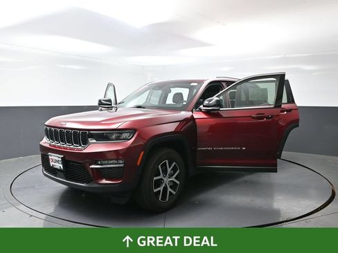 Used 2024 Jeep Grand Cherokee Limited AWD/4WD image 35