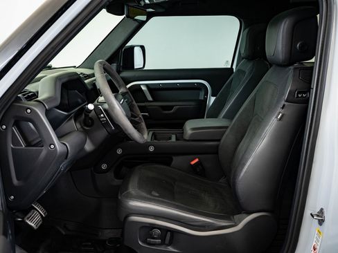 Used 2022 Land Rover Defender 90 V8 image 19