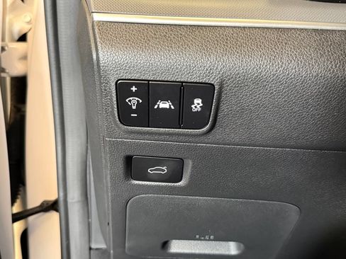 Used 2022 Kia K5 GT-Line w/ GT-Line Awd Premium Package image 18