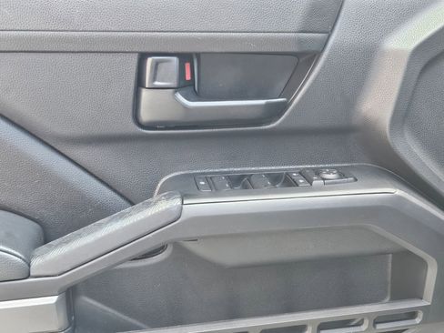 Used 2024 Toyota Tacoma SR5 image 19