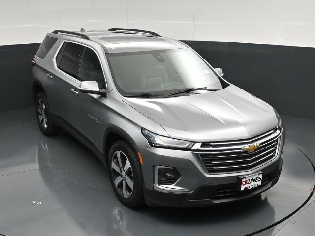 Used 2023 Chevrolet Traverse LT w/ LT Premium Package AWD/4WD image 55